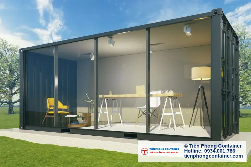 Container văn phòng 20 feet có mặt kính lớn, nội thất hiện đại đặt trên bãi cỏ