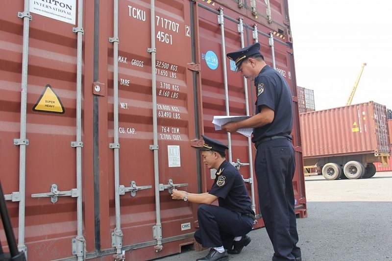 Các bước kiểm tra container khô