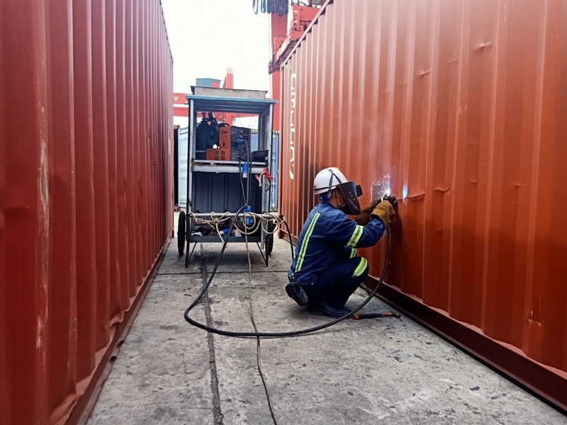 Sửa chữa và bảo trì container khô