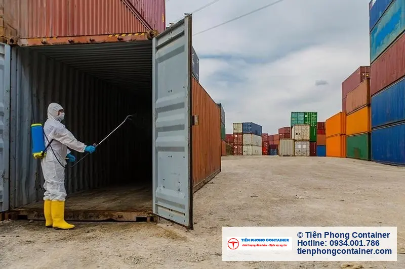 vệ sinh container khô