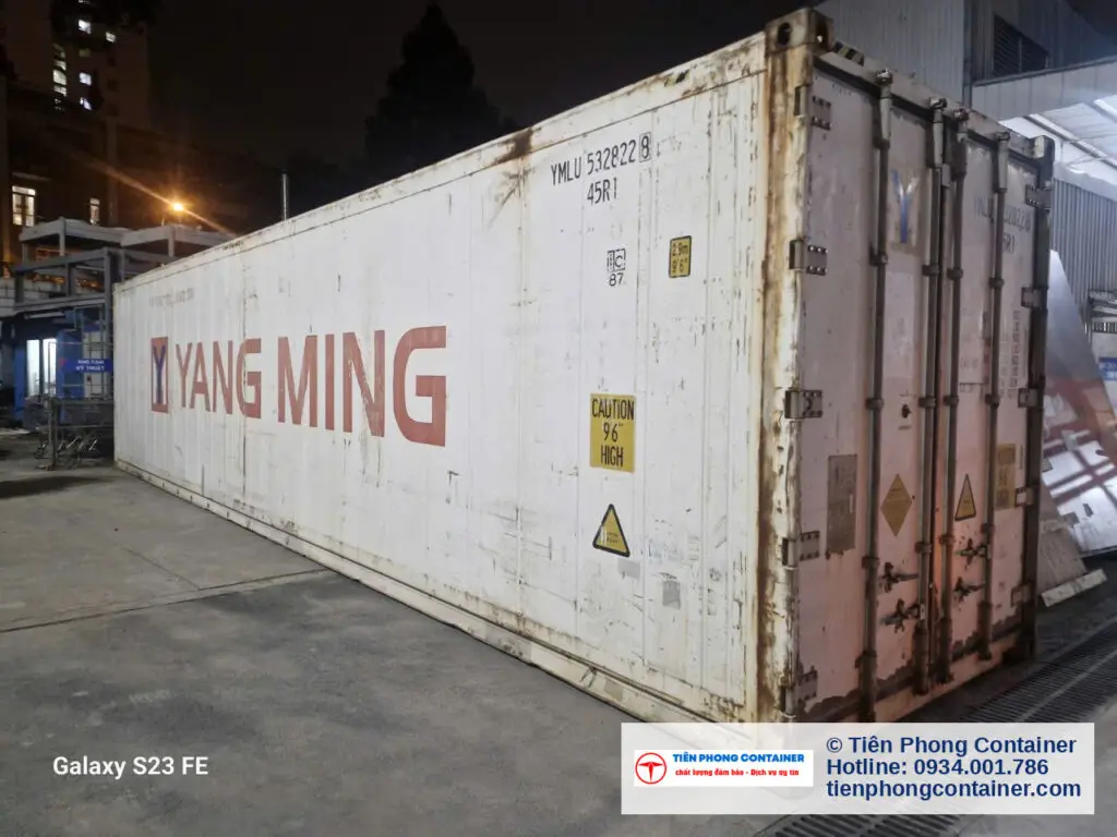 Container lạnh 40ft cao mã 45R1 đặt tại khu vực Metro Quận 2