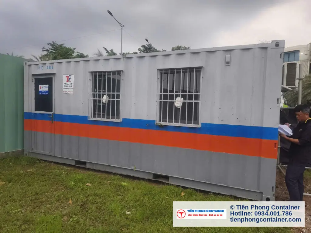 Cẩu Hạ Container Văn Phòng 20ft Tại Global City, Thủ Đức: Làm Việc Đêm Và Ngày Mưa