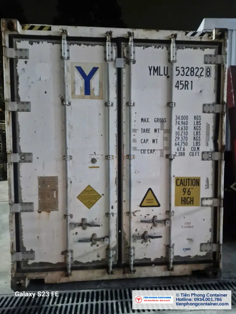 Mặt cửa container lạnh 40ft cao với ký hiệu 45R1 tại Quận 2